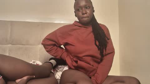 Snapshot of prettyeve25 chatting on 11, 10, 2025 eve online show from 11, 10, 2025