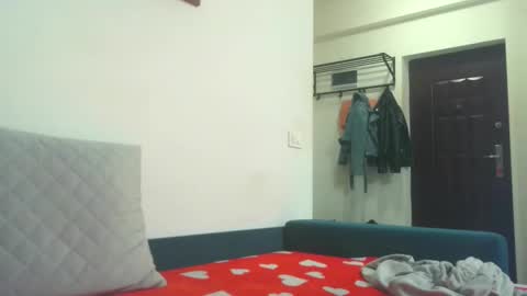 prettyjulliette online show from 5, 12, 2025