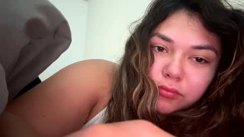 prettylatinamomma01 online show from 15, 10, 2025