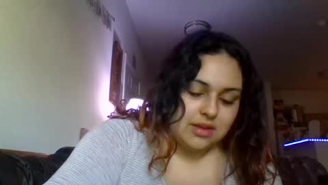 Snapshot of prettylillyy02 chatting on 2, 12, 2024 lilly333 online show from 2, 12, 2024