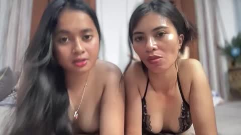 Snapshot of prettylittle_lady chatting on 2, 11, 2025 prettylittle_lady online show from 2, 11, 2025