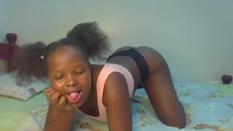 Snapshot of prettymelly_ chatting on 12, 7, 2026 Melly online show from 12, 7, 2026