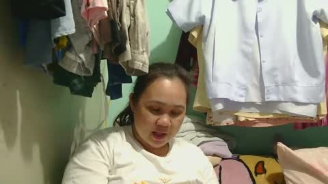 Snapshot of prettynhing chatting on 4, 1, 2025 Nhing online show from 4, 1, 2025