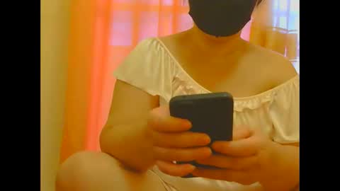 Snapshot of prettynhing chatting on 16, 11, 2025 Nhing online show from 16, 11, 2025