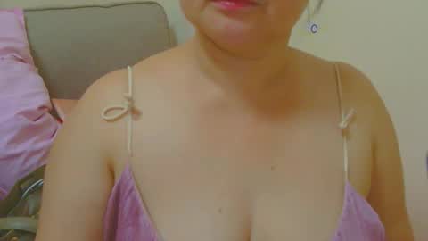 Snapshot of prettynhing chatting on 5, 5, 2026 Nhing online show from 5, 5, 2026