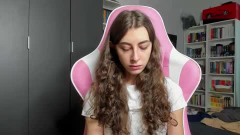 Sophie  next stream will be at Monday  i will wait you guys  online show from 20, 2, 2026