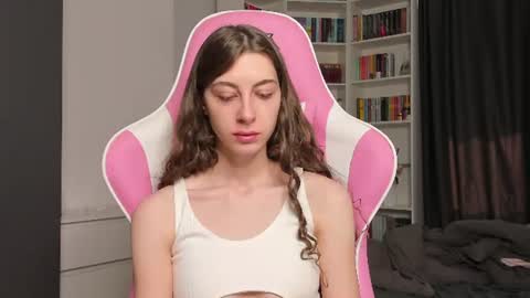 Snapshot of prettysomething chatting on 11, 7, 2026 Sophie next stream will be at Monday i will wait you guys online show from 11, 7, 2026