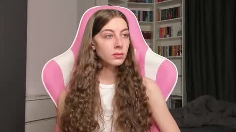 Snapshot of prettysomething chatting on 20, 7, 2026 Sophie next stream will be at Monday i will wait you guys online show from 20, 7, 2026