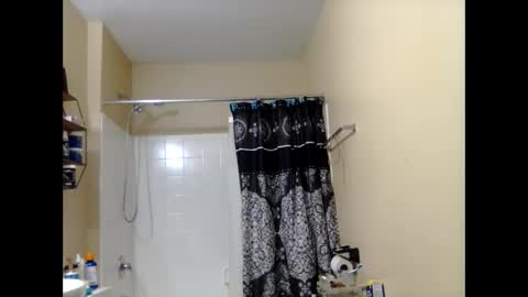 prettyworld24 online show from 5, 1, 2025