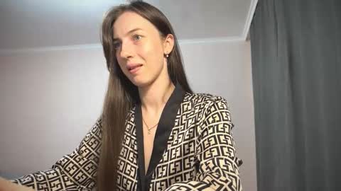 Snapshot of prettyyy_angel chatting on 3, 10, 2025 prettyyy_angel online show from 3, 10, 2025