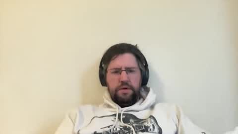 Snapshot of previewh chatting on 18, 5, 2026 PreviewH online show from 18, 5, 2026