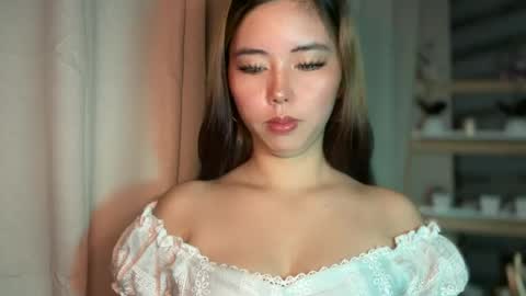Snapshot of pricelessbeautyxxx chatting on 4, 8, 2026 TINA online show from 4, 8, 2026