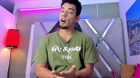 prince_arthur77 online show from 18, 10, 2025