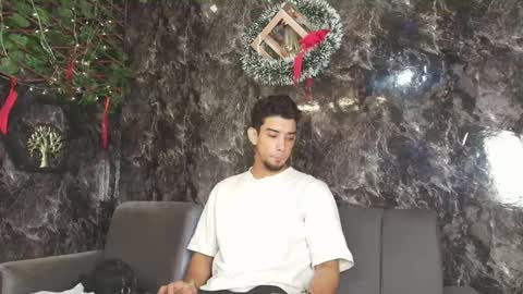 prince_arthur77 online show from 20, 12, 2025