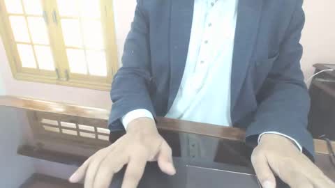 Snapshot of prince_undertaker_834 chatting on 16, 10, 2025 lover online show from 16, 10, 2025