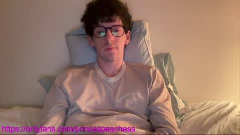 Peaches online show from 26, 4, 2026