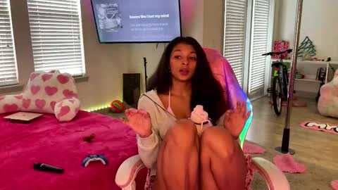 Cece  NEXT LIVESTREAM -- DEC. 4th  7 PM CST online show from 21, 11, 2025