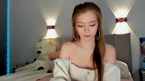 Princess Diana online show from 3, 2, 2025