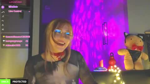 Yo Im Sofiee online show from 17, 4, 2026