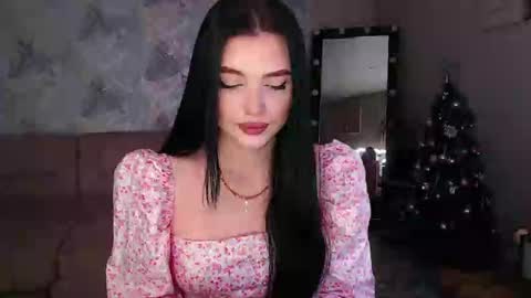 Snapshot of princessamira1 chatting on 23, 12, 2024 princessamira1 online show from 23, 12, 2024