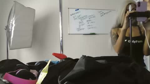Snapshot of princesskimami chatting on 13, 10, 2025 princesskimami online show from 13, 10, 2025