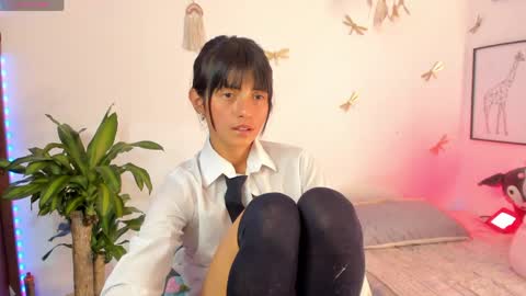princessluna_14 online show from 13, 4, 2026