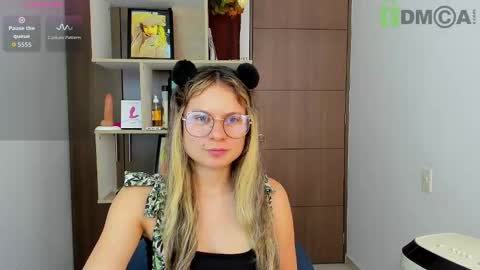 princessmariana25 online show from 18, 10, 2025