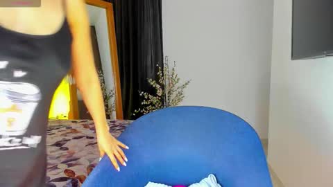 princessmariana25 online show from 15, 12, 2025