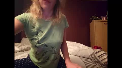 Pretty Kitty online show from 1, 2, 2025