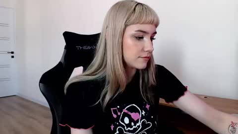 18 y.o online show from 21, 2, 2025