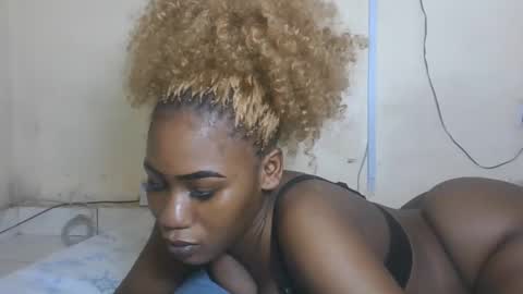 Snapshot of princesssweetass2 chatting on 4, 11, 2025 FENNY online show from 4, 11, 2025