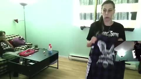 Snapshot of princesstyff chatting on 19, 9, 2025 Tyff et Blast online show from 19, 9, 2025