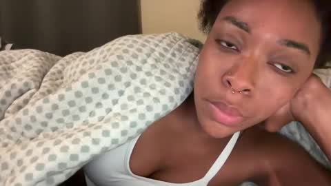 Snapshot of productivepussy chatting on 21, 10, 2025 ProductivePorn online show from 21, 10, 2025