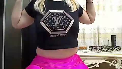 Snapshot of pryncess_sweety chatting on 9, 10, 2025 Pryncess sweety online show from 9, 10, 2025