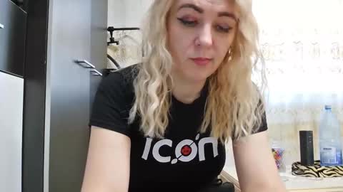 Snapshot of pryncess_sweety chatting on 13, 11, 2025 Pryncess sweety online show from 13, 11, 2025