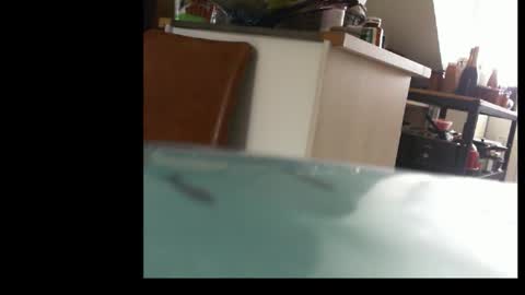 Snapshot of ptitrouquin chatting on 10, 9, 2025 ptitrouquin online show from 10, 9, 2025