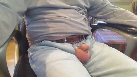 pulltoy1 online show from 15, 1, 2025