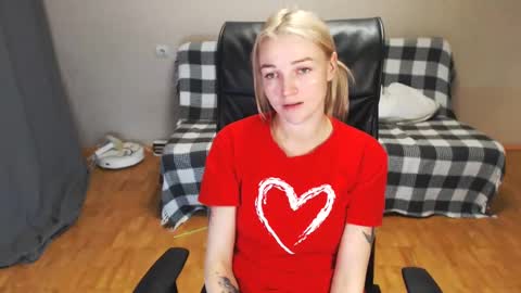 Polly online show from 12, 1, 2025