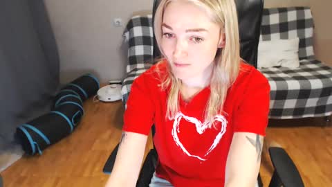 Polly online show from 25, 2, 2025