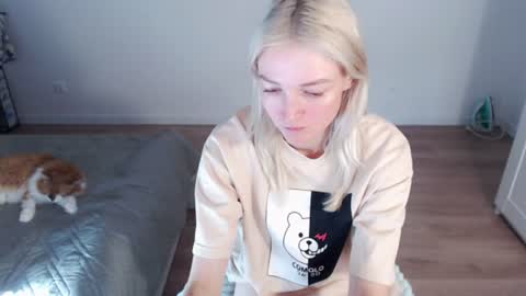 Polly online show from 10, 8, 2026