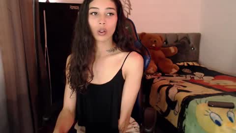 Snapshot of pupi_wolf chatting on 22, 10, 2025 Cris online show from 22, 10, 2025