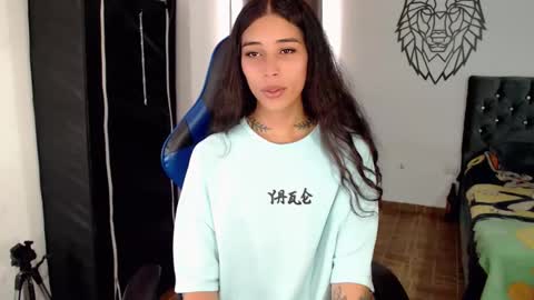 Snapshot of pupi_wolf chatting on 1, 12, 2025 Cris online show from 1, 12, 2025