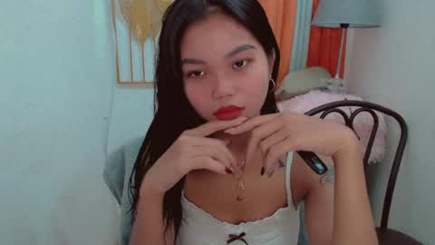 Snapshot of pure_asian_beauty chatting on 26, 7, 2026 zarah online show from 26, 7, 2026