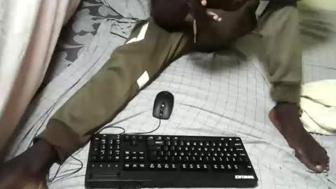 Pureblack  online show from 8, 2, 2026