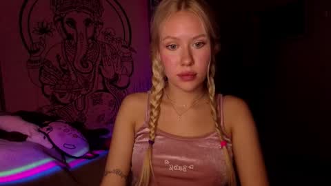 Snapshot of pureeangel chatting on 18, 2, 2026 Megan online show from 18, 2, 2026