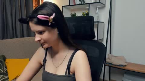Snapshot of puremelody chatting on 12, 10, 2025 puremelody online show from 12, 10, 2025