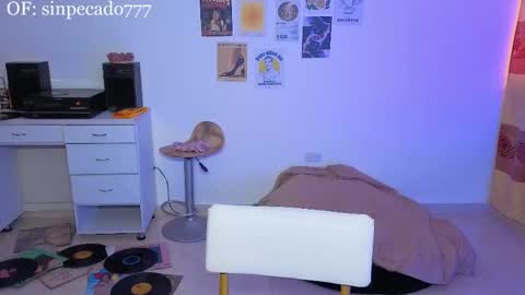purepleasure25 online show from 15, 5, 2026