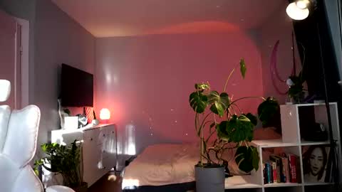 Snapshot of purple_baby chatting on 13, 7, 2026 Sasha wait you here 6 of November. will celebrate my B- day online show from 13, 7, 2026