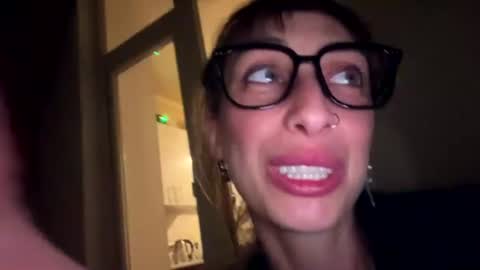 Snapshot of purple_lilu chatting on 27, 7, 2026 Lilu online show from 27, 7, 2026