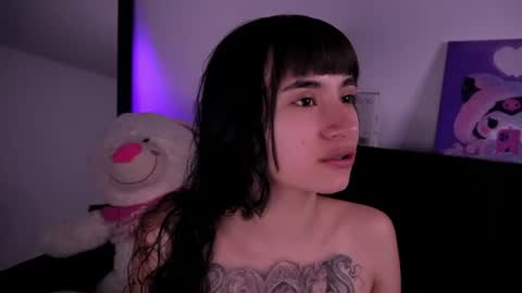 Snapshot of purplesnake_ chatting on 1, 8, 2026 Alynn online show from 1, 8, 2026